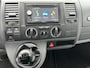 Volkswagen Transporter 2.5 TDI 340 130pk DC L2H1 Alleen Export!! Airco Cruise controle Schuifdeur Trekhaak 2500kg trekgewicht Parkeersensoren achter Navigatiesysteem 5-Persoons Euro 4