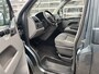 Volkswagen Transporter 2.5 TDI 340 130pk DC L2H1 Alleen Export!! Airco Cruise controle Schuifdeur Trekhaak 2500kg trekgewicht Parkeersensoren achter Navigatiesysteem 5-Persoons Euro 4