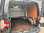 Volkswagen Transporter 2.5 TDI 340 130pk DC L2H1 Alleen Export!! Airco Cruise controle Schuifdeur Trekhaak 2500kg trekgewicht Parkeersensoren achter Navigatiesysteem 5-Persoons Euro 4