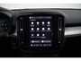 Volvo XC40 B4 Plus Dark | Trekhaak | Verwarmbare voorstoelen en stuurwiel | Premium audio by Harman Kardon | Verwarmbare voorruit | 19 inch lichtmetalen velgen