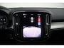 Volvo XC40 B4 Plus Dark | Trekhaak | Verwarmbare voorstoelen en stuurwiel | Premium audio by Harman Kardon | Verwarmbare voorruit | 19 inch lichtmetalen velgen