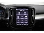 Volvo XC40 B4 Plus Dark | Trekhaak | Verwarmbare voorstoelen en stuurwiel | Premium audio by Harman Kardon | Verwarmbare voorruit | 19 inch lichtmetalen velgen