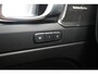 Volvo XC40 B4 Plus Dark | Trekhaak | Verwarmbare voorstoelen en stuurwiel | Premium audio by Harman Kardon | Verwarmbare voorruit | 19 inch lichtmetalen velgen