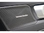 Volvo XC40 B4 Plus Dark | Trekhaak | Verwarmbare voorstoelen en stuurwiel | Premium audio by Harman Kardon | Verwarmbare voorruit | 19 inch lichtmetalen velgen