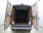 Mercedes-Benz Sprinter 319 CDI | Aut. | L2 H1 | Select | Distronic | 3500 KG Trekhaak | 17" Lichtmetalen Wielen | Navigatie | Parkeercamera | LED Koplampen | Vloer+Zijwanden | Certified