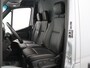 Mercedes-Benz Sprinter 319 CDI | Aut. | L2 H1 | Select | Distronic | 3500 KG Trekhaak | 17" Lichtmetalen Wielen | Navigatie | Parkeercamera | LED Koplampen | Vloer+Zijwanden | Certified