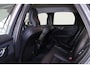 Volvo XC60 T5 AWD Inscription - IntelliSafe Surround - Parkeercamera achter - Verwarmde voorstoelen - Parkeersensoren voor & achter - Apple Carplay & Android Auto - High Performance audio - Cruise Control - 18' LMV