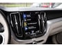Volvo XC60 2.0 Recharge T6 AWD Inscription , Panoramadak, Stuurverwarming, Achteruitrijcamera, Draadloze lader