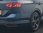 Volkswagen Passat Variant GTE Highline PHEV 218pk Dealer O.H | Trekhaak af Fabriek | Adaptive Cruise | Alcantara Sportstoelen Massage | Camera | Virtual | 18"L.M | Keyless | Matrix LED | Apple Carplay | Plug In Hybrid