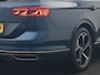 Volkswagen Passat Variant GTE Business Plug In Hybrid 218pk Dealer O.H PHEV | Trekhaak af Fabriek | Alcantara Sportstoelen Massage | Camera | Virtual | 18"L.M | Keyless | Matrix LED | Apple Carplay |