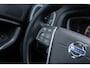 Volvo V40 T3 Momentum Automaat | Trekhaak | Navigatie | Park Assist | High Performance audio | 17" LM velgen | Dealeronderhouden!