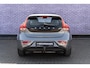 Volvo V40 T3 Momentum Automaat | Trekhaak | Navigatie | Park Assist | High Performance audio | 17" LM velgen | Dealeronderhouden!