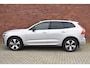 Volvo XC60 T6 350PK Plug-in hybrid AWD Plus Dark | Trekhaak | Lighting |
