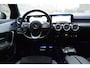 Mercedes-Benz A-klasse 250 e AMG Led Panorama Distronic Keyless Camera Night Augmented Pdc