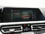 BMW 3-Serie 318i M Sport Shadow 156pk Dealer O.H | Panodak | Alcantara Sportstoelen Verwarmd | Camera & Parkassist | Keyless | Hifi Audio | Apple Carplay | 18"L.M | Sfeerverlichting |
