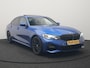 BMW 3-Serie 318i M Sport Shadow 156pk Dealer O.H | Panodak | Alcantara Sportstoelen Verwarmd | Camera & Parkassist | Keyless | Hifi Audio | Apple Carplay | 18"L.M | Sfeerverlichting |