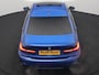 BMW 3-Serie 318i M Sport Shadow 156pk Dealer O.H | Panodak | Alcantara Sportstoelen Verwarmd | Camera & Parkassist | Keyless | Hifi Audio | Apple Carplay | 18"L.M | Sfeerverlichting |