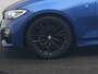 BMW 3-Serie 318i M Sport Shadow 156pk Dealer O.H | Panodak | Alcantara Sportstoelen Verwarmd | Camera & Parkassist | Keyless | Hifi Audio | Apple Carplay | 18"L.M | Sfeerverlichting |