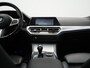 BMW 3-Serie 318i M Sport Shadow 156pk Dealer O.H | Panodak | Alcantara Sportstoelen Verwarmd | Camera & Parkassist | Keyless | Hifi Audio | Apple Carplay | 18"L.M | Sfeerverlichting |