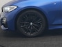 BMW 3-Serie 318i M Sport Shadow 156pk Dealer O.H | Panodak | Alcantara Sportstoelen Verwarmd | Camera & Parkassist | Keyless | Hifi Audio | Apple Carplay | 18"L.M | Sfeerverlichting |