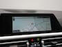 BMW 3-Serie 318i M Sport Shadow 156pk Dealer O.H | Panodak | Alcantara Sportstoelen Verwarmd | Camera & Parkassist | Keyless | Hifi Audio | Apple Carplay | 18"L.M | Sfeerverlichting |