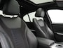 BMW 3-Serie 318i M Sport Shadow 156pk Dealer O.H | Panodak | Alcantara Sportstoelen Verwarmd | Camera & Parkassist | Keyless | Hifi Audio | Apple Carplay | 18"L.M | Sfeerverlichting |