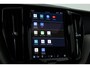 Volvo XC60 2.0 T6 Plug-in hybrid AWD Ultra Black Edition | Full Option | Luchtvering | Massage | B&W Audio | Trekhaak | 360 camera | Head-up |