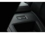 Volvo XC60 2.0 T6 Plug-in hybrid AWD Ultra Black Edition | Full Option | Luchtvering | Massage | B&W Audio | Trekhaak | 360 camera | Head-up |