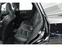 Volvo XC60 2.0 T6 Plug-in hybrid AWD Ultra Black Edition | Full Option | Luchtvering | Massage | B&W Audio | Trekhaak | 360 camera | Head-up |