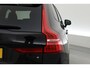 Volvo XC60 2.0 T6 Plug-in hybrid AWD Ultra Black Edition | Full Option | Luchtvering | Massage | B&W Audio | Trekhaak | 360 camera | Head-up |