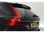 Volvo XC60 2.0 T6 Plug-in hybrid AWD Ultra Black Edition | Full Option | Luchtvering | Massage | B&W Audio | Trekhaak | 360 camera | Head-up |