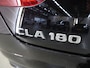 Mercedes-Benz CLA 180 Star Edition AMG NIGHT | Panoramadak | Sfeerverlichting | Achteruitrijcamera | Stoelverwarming | Night Pakket |