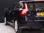 Volvo V60 2.0 T4 Polar+ [SCHUIFKANTELDAK, TREKHAAK, CRUISE CONTROL, BLUETOOTH TELEFOON, HARMAN/KARDON, ACHTERUITRIJCAMERA, PDC V+A, STUURVERWARMING, NIEUWSTAAT]