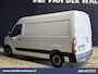 Renault Master 2.3 dCi 136pk L2H2 Euro6 Airco | Camera | Navigatie | LED | 2500kg Trekhaak | Cruisecontrol Parkeersensoren, Bijrijdersbank