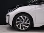 BMW i3 Basis iPerformance 94Ah 33 kWh [ADAPTIVE CRUISE CONTROL, BLUETOOTH TELEFOON, ACHTERUITRIJCAMERA, PDC V+A, BMW LED, STOELVERWARMING, AUTOMATISCHE AIRCO, NIEUWSTAAT]