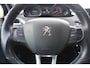 Peugeot 2008 1.2 PureTech Allure Climate / Navi / Cruise / Pano / Parkeers. / Trekhaak / Lm velgen / NAP
