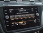 Volkswagen Tiguan 1.5 TSI R-Line Business+ | Black Style | Sfeerverlichting | Leer | Virtual Cockpit | Apple Carplay | NL-Auto |