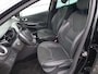Renault Clio TCe 90pk Iconic | Climate control | Leer + stoelverwarming | Navigatie | 17" Lm velgen | Camera