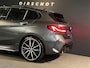 BMW 1-Serie 120i High Executive Edition M Pano/ M stoelen/ 19"/ PDC/ Led/ Navi/ Ambient