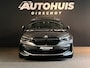BMW 1-Serie 120i High Executive Edition M Pano/ M stoelen/ 19"/ PDC/ Led/ Navi/ Ambient
