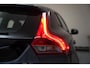 Volvo V40 2.0 T2 Summum [ Navigatie Stoelverwarming Cruise control ]