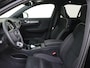 Volvo XC40 B4 Plus Black Edition | Panoramadak | 360° Camera |