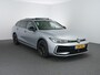 Volkswagen Passat Variant 1.5 eHybrid R-Line Edition | 272 pk | SOH 98.1% | Leer | Harman/Kardon | Pano | Trekhaak | IQ Light |