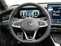 Volkswagen Passat Variant 1.5 eHybrid R-Line Edition | 272 pk | SOH 98.1% | Leer | Harman/Kardon | Pano | Trekhaak | IQ Light |