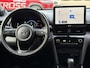 Toyota Yaris Cross 1.5 Hybrid 115 First Edition APPLE/ANDROID STOEL/STUURVERWARMING NAVI AD-CRUISE PRIVACY-GLASS 17"LM-VELGEN