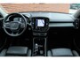 Volvo XC40 T5 Plug-In Hybrid Inscription | Trekhaak | Parkeercamera | Verwarmbare Voorstoelen | Apple Carplay / Android Auto | 19'' Lichtmetalen Velgen | Extra Getint Glas | Cruise Control | Navigatie | Bluetooth Multimedia