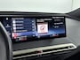 BMW iX xDrive50 Executive 112 kWh | M Sportpakket | Comfort Access pakket | Live Cockpit Professional | Parking Assistant Plus | airco automatisch | airco separaat achter | Apple Carplay/Android Auto | lederen bekleding | navigatiesysteem full map | voorstoelen verwarmd | laser LED koplampen | lichtmetalen velgen 22" | panoramadak var. transparantie | trekhaak elektrisch uitklapbaar |