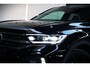 Volkswagen T-Roc 1.5 TSI R-Line Black Style Pano|Trekhaak|Camera|19" LMV