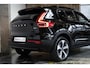 Volvo XC40 B4 Plus Dark | Trekhaak Semi-elektrisch | Adaptieve Cruise Control | Pilot Assist | Verwarmbare voorstoelen | Verwarmbaar stuurwiel | Blind Spot Information System | Verwarmbare voorruit | Parkeercamera | Parkeersensoren voor + achter |