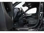 Volvo XC40 B4 Plus Dark | Trekhaak Semi-elektrisch | Adaptieve Cruise Control | Pilot Assist | Verwarmbare voorstoelen | Verwarmbaar stuurwiel | Blind Spot Information System | Verwarmbare voorruit | Parkeercamera | Parkeersensoren voor + achter |